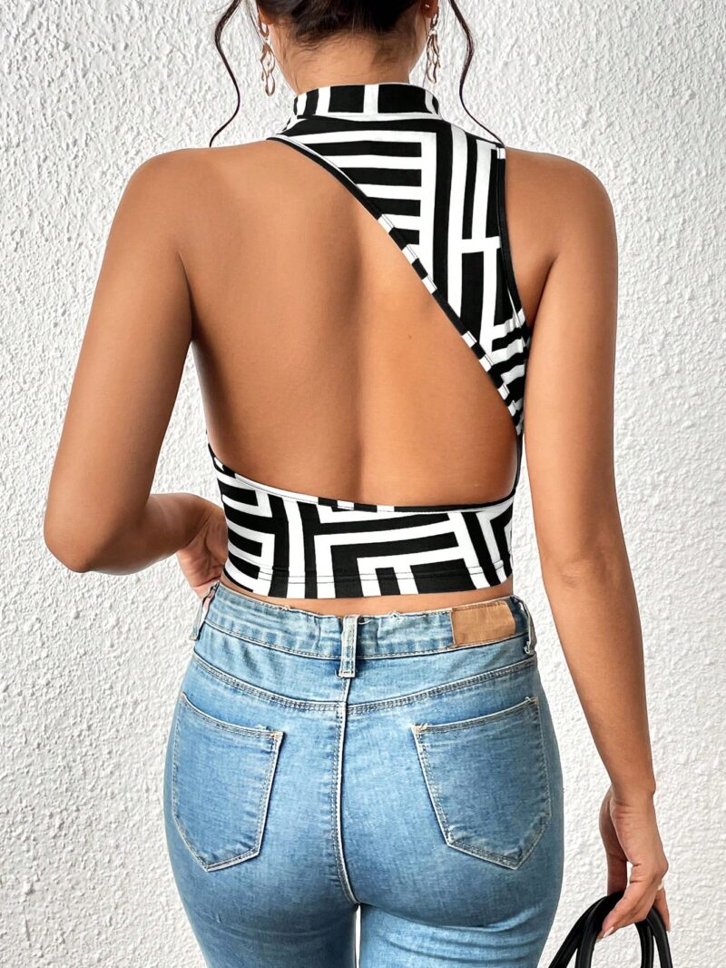 Print Backless Mock Neck Crop Tank Top - Image 5