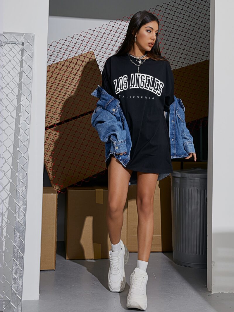 Drop Shoulder Letter Graphic Oversized Tee - Image 3